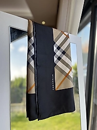 Burberry Eşarp siyah